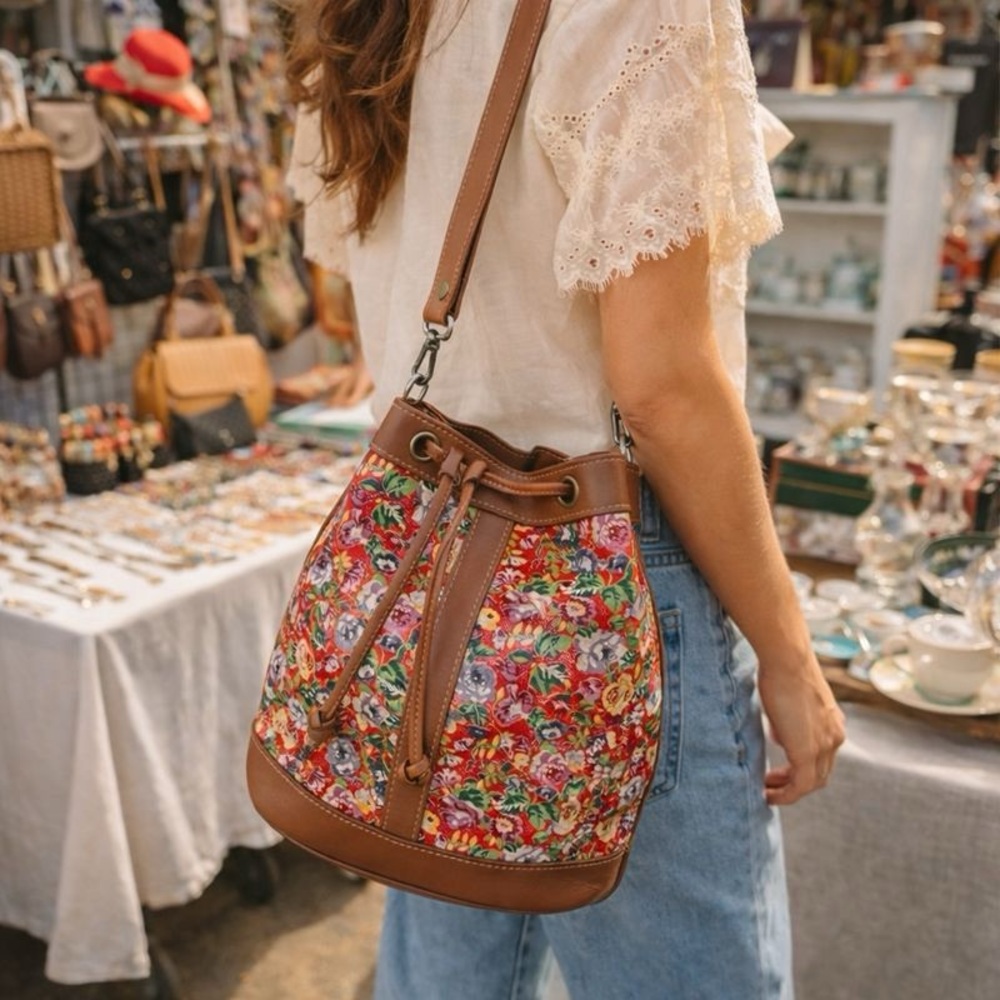 Vintage Kenzo Red Leather Floral Drawstring Bucket Bag Crossbody Chic Girly